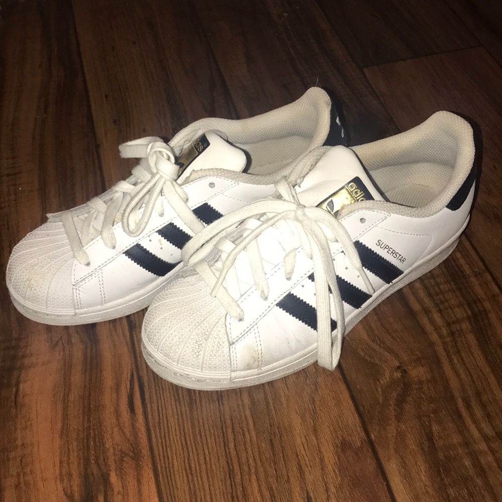 Adidas superstars